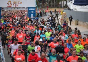 El Santa Eulària Ibiza Marathon supera los 2.000 inscritos para vivir la experiencia #RunAndFeel el 9 de abril de 2022