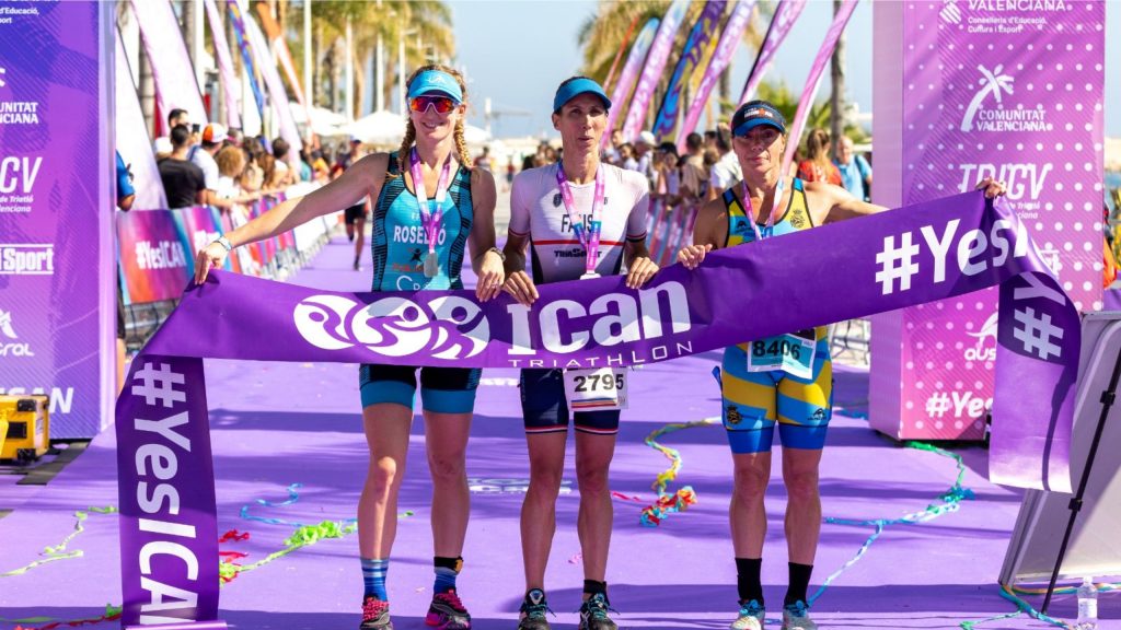 Nacho Villarruel y Tessa Kortekaas, ganadores absolutos del Full ICAN Triathlon Gandia