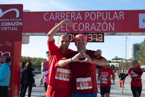 Corredores en meta de la Carrera popular del Corazón