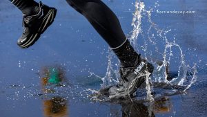 Hoka Clifton 9 con membrana impermeable GTX