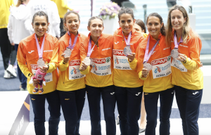 equipo femenino medio maraton