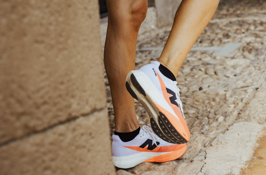 New Balance FuelCell SC EliteV5 Mujer