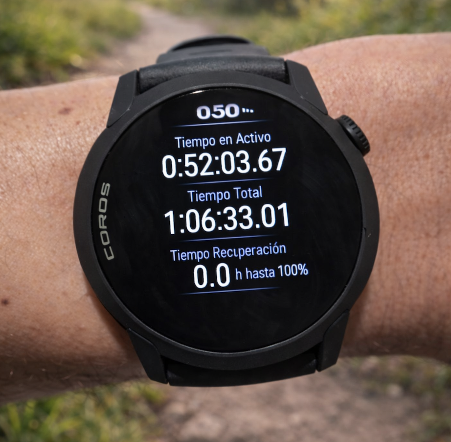 Coros Pace 4 pantalla