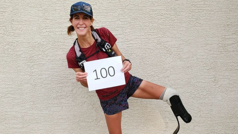 Corre 100 maratones seguidos con una prótesis