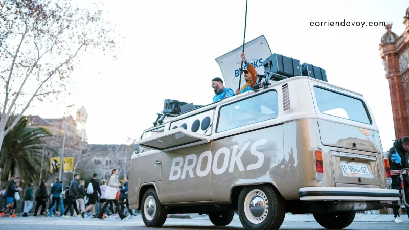 El 'último km.' by Brooks en la Mitja Marató de Barcelona
