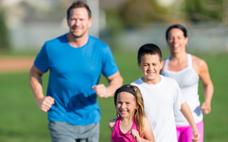 Correr en familia: trucos y ventajas