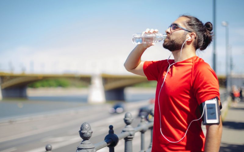 Cómo debe ser la hidratación cuando corremos