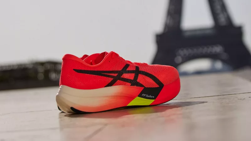 Asics Metaspeed Sky Paris y Metaspeed Edge Paris