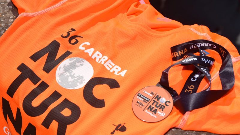 Camiseta y medalla Nocturna del Guadalquivir KH7