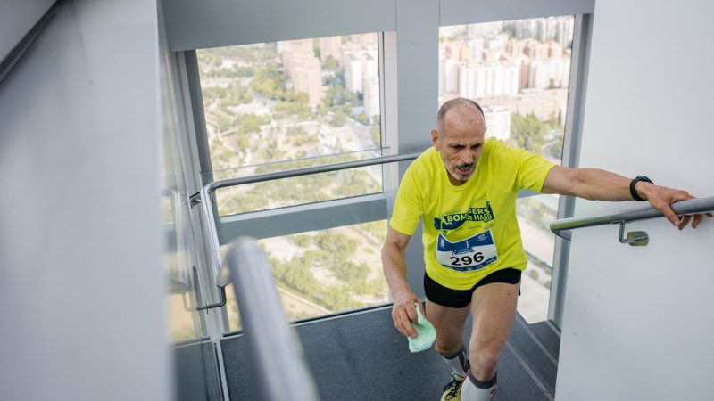 Carrera Vertical de Barcelona 2024: 15 de septiembre. ¡Solo 300 plazas! ¿Te atreves?